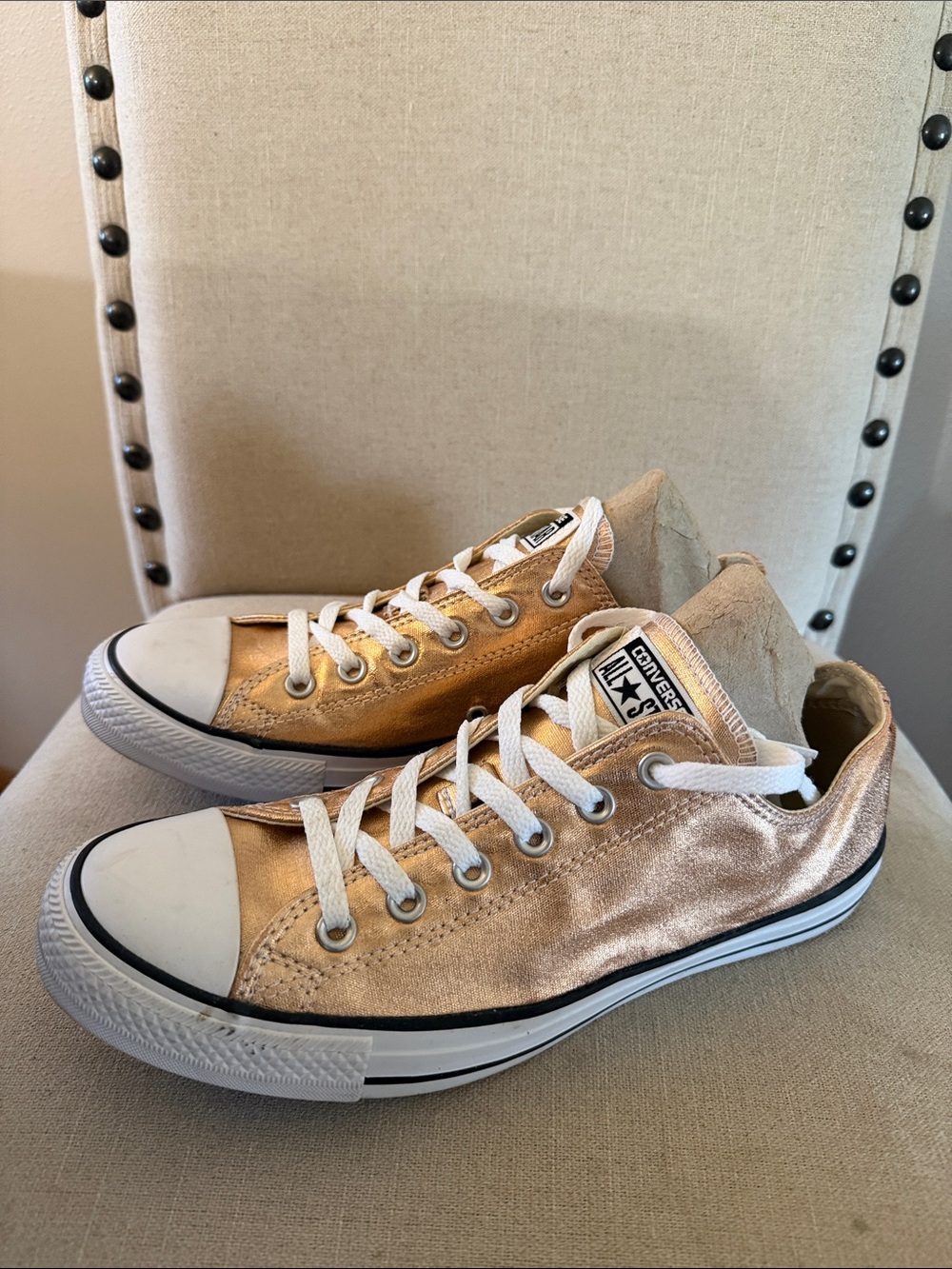 Converse Chuck Taylor Women’s All Star Low Top Sneakers Rose Gold Size 10